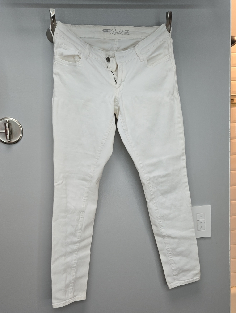 Old Navy White Skinny Jeans - Women's